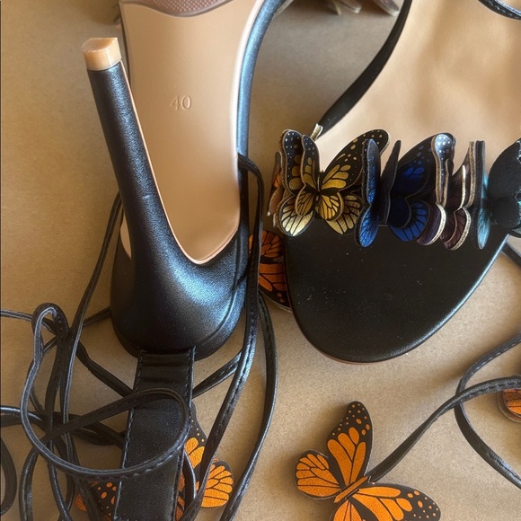 🦋 black 4inch heels With 3D butterflies NWOT - Picture 8 of 8